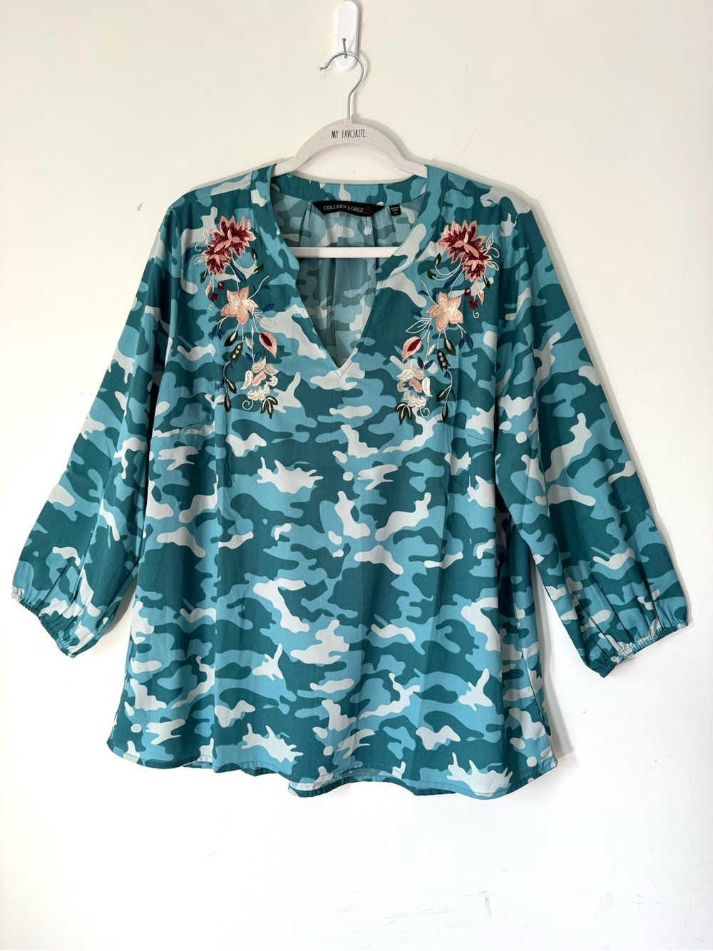 Colleen Lopez Camo Print Floral Embroidered 3/4 SLeeve Top Sz XL